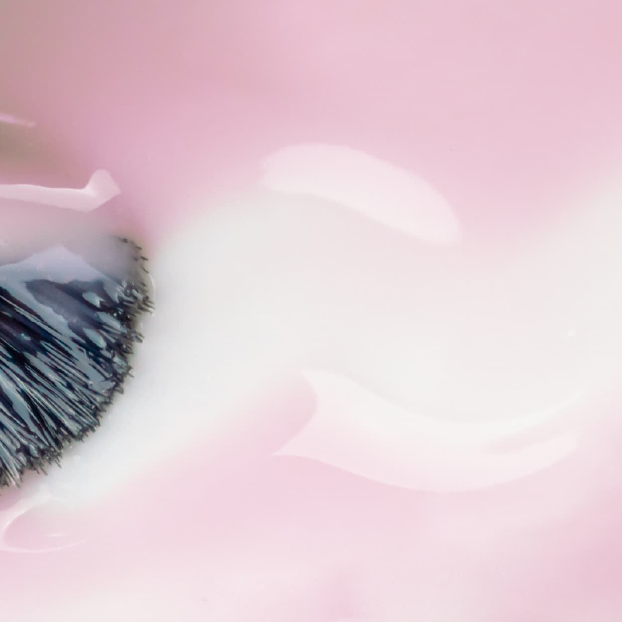 Base Rubber Semipermanente Rosa Lechoso 15ml | INOCOS - Imagen 4