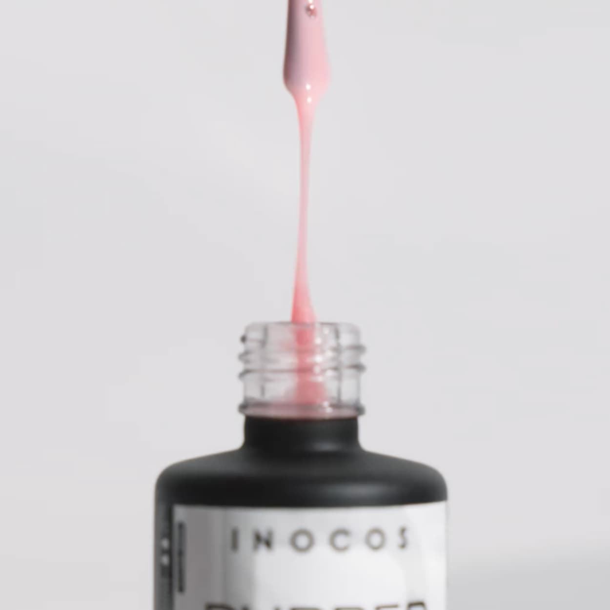 Base Rubber Semipermanente Rosa Lechoso 15ml | INOCOS - Imagen 5