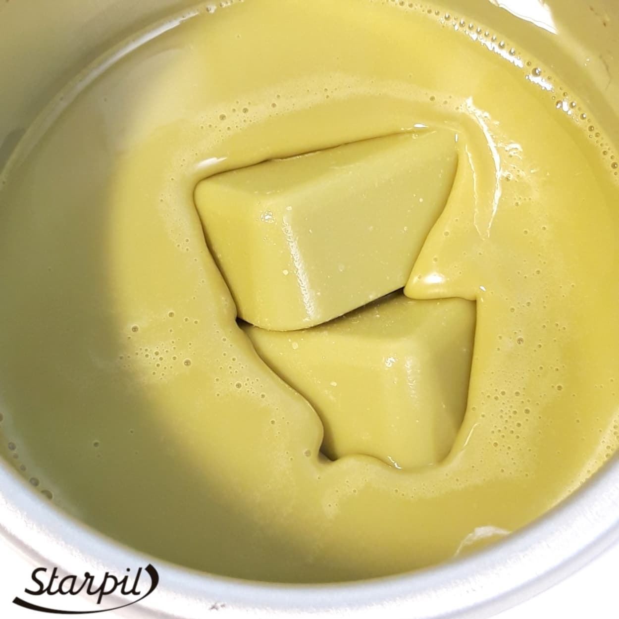 Cera depilatoria caliente Marfil de baja fusion en pastillas 5AB 1Kg | Starpil - Imagen 3