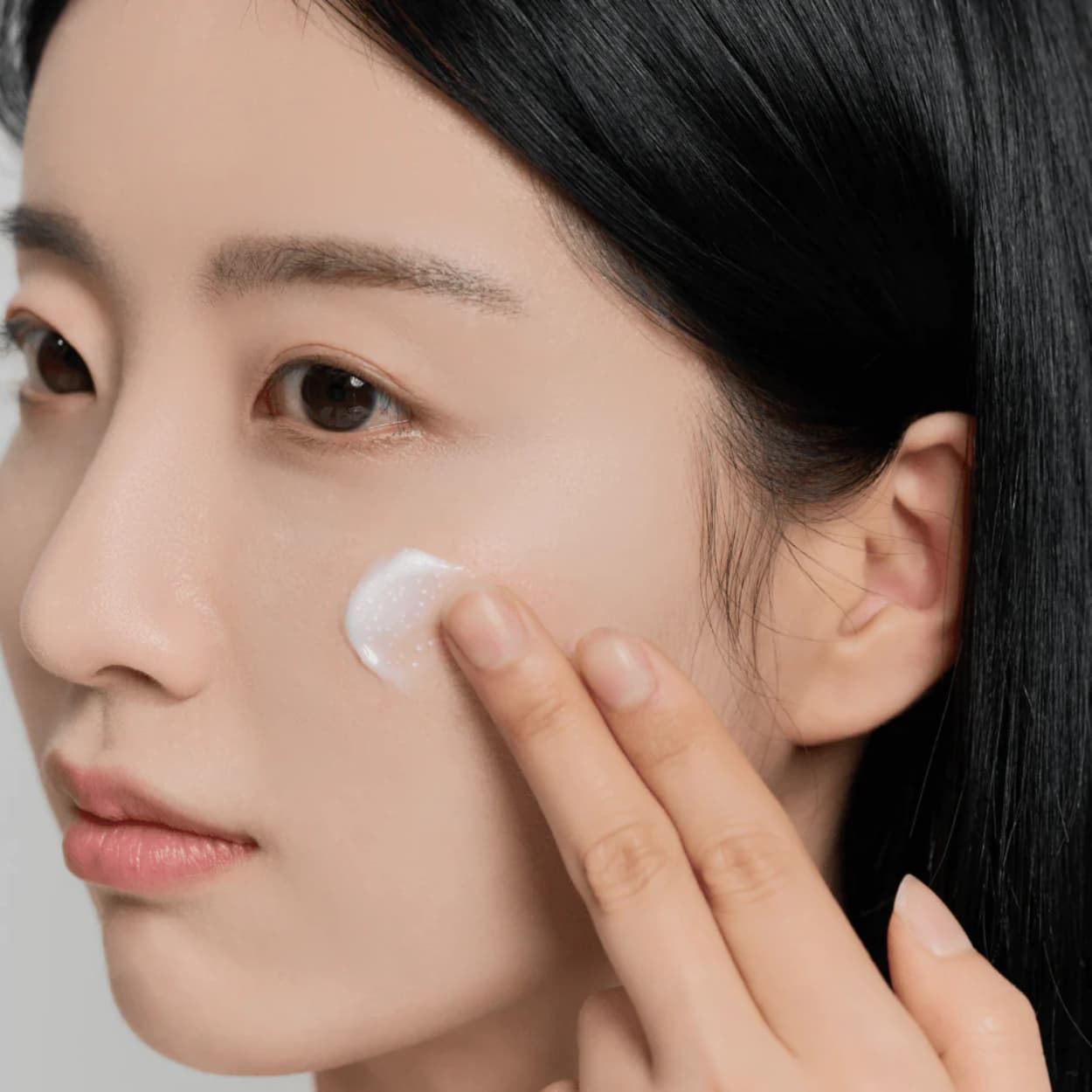 Crema Iluminadora: Tone Brightening Capsule Cream 75ml |  Skin1004 - Imagen 3