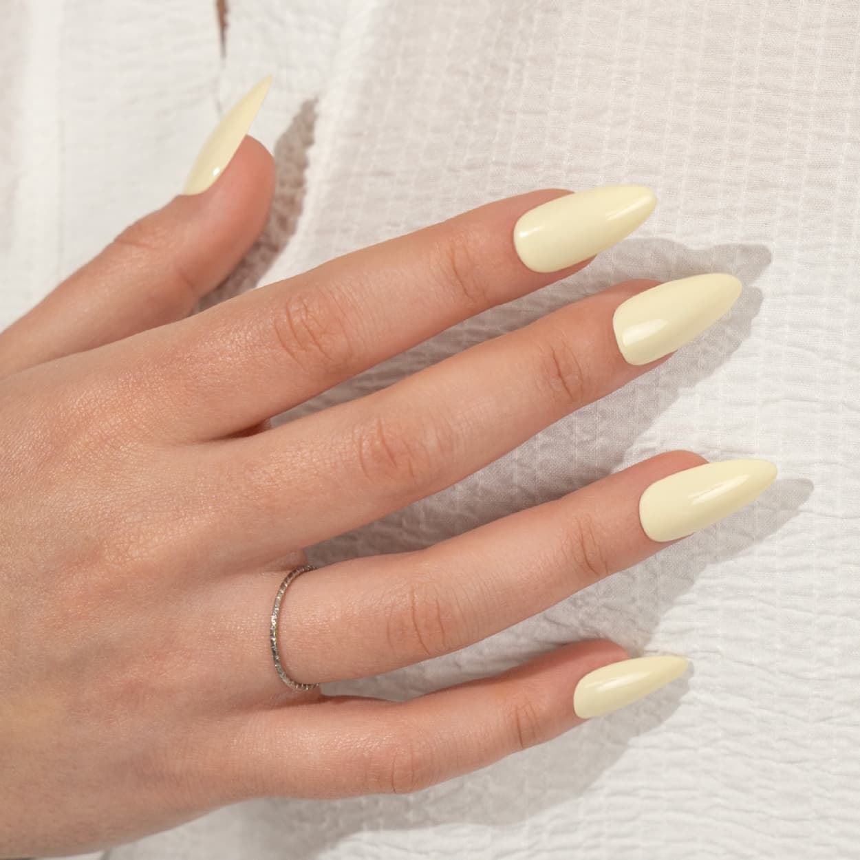 Esmalte semipermanente Amarillo Sou Basica 15ml | INOCOS - Imagen 3