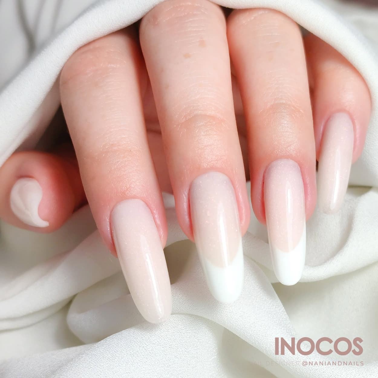Esmalte Semipermanente Blanco Lechoso Brilli Vestido de Noiva 15ml | Inocos - Imagen 3