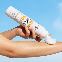 Mousse protector solar SPF50 con acelerador del bronceado 200ml | LEVISSIME - Imagen 2