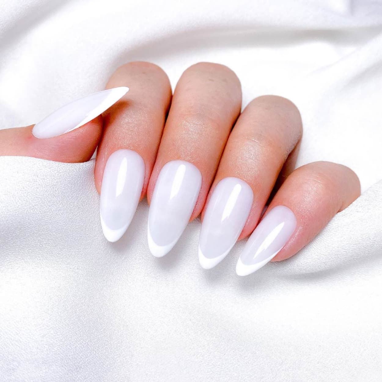 Top Coat Semipermanente Blanco Lechoso Milky 15ml - Sin Goma | Inocos - Imagen 4